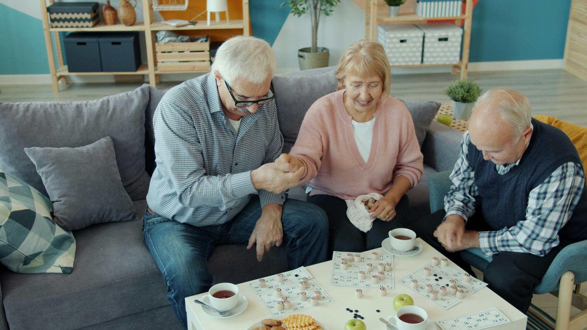 pensioners-men-and-woman-playi-1